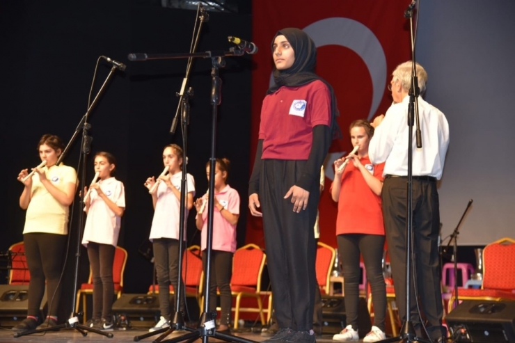 İzmitli Çocuklardan Cumhuriyet Konseri