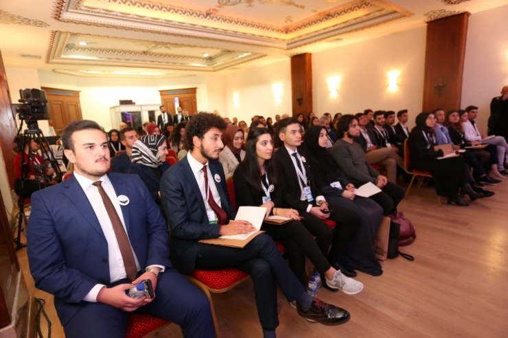 Prof. Dr. Tülin Vural Aslan; “Ahlaki Değerlerden Uzaklaşan Bir Toplum Mutsuz Olur”