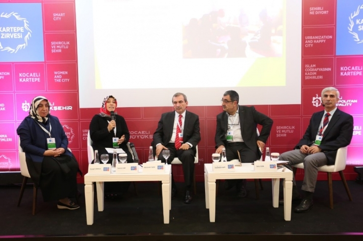 Kartepe Zirvesi’nde ‘Mutlu Yuva, Mutlu Yaşam’ Konuşuldu