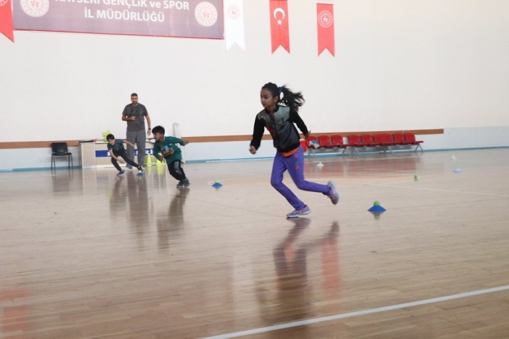 Yetenek Taraması Tüm Hızıyla Sürüyor