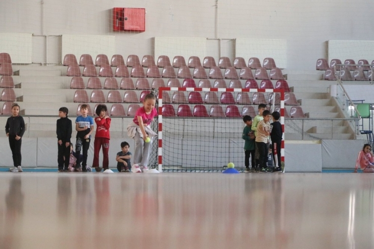 Yetenek Taraması Tüm Hızıyla Sürüyor