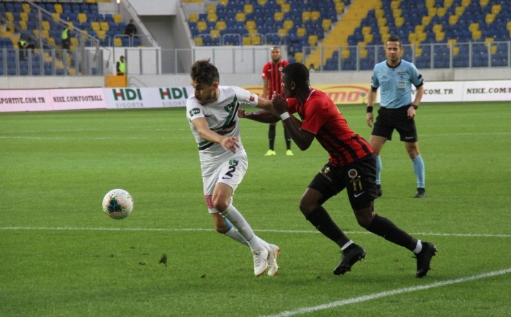 Süper Lig: Gençlerbirliği: 0 - Denizlispor: 1 (İlk Yarı)
