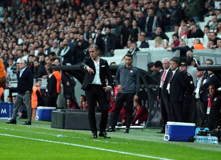 Süper Lig: Beşiktaş: 0 - Galatasaray: 0 (İlk Yarı)