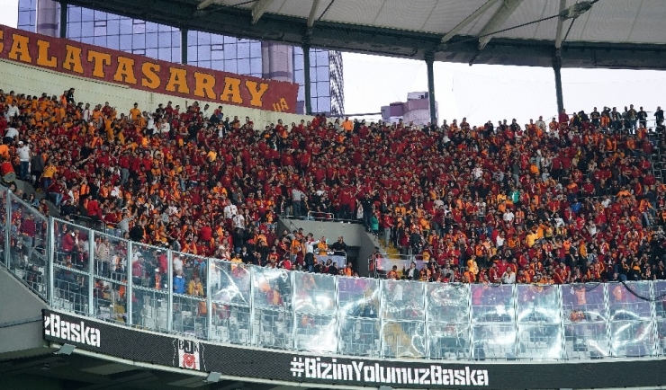 Süper Lig: Beşiktaş: 0 - Galatasaray: 0 (Maç Devam Ediyor)