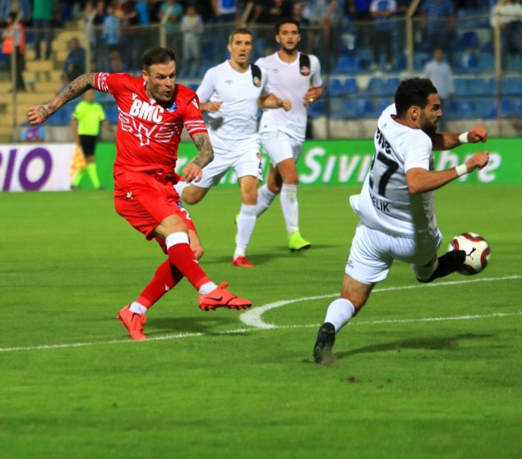 Tff 1. Lig: Adana Demirspor: 1 - Fatih Karagümrük: 1