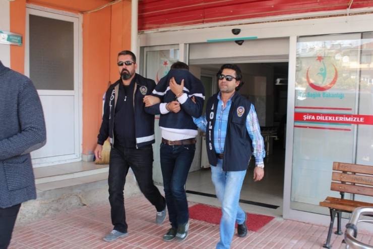 Maskeli Bıçaklı Gasp Kamerada