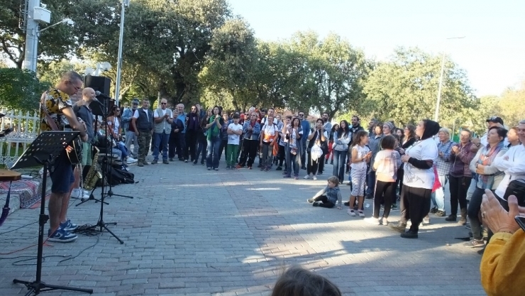 Adramytteion Festivaline Konserli Kapanış