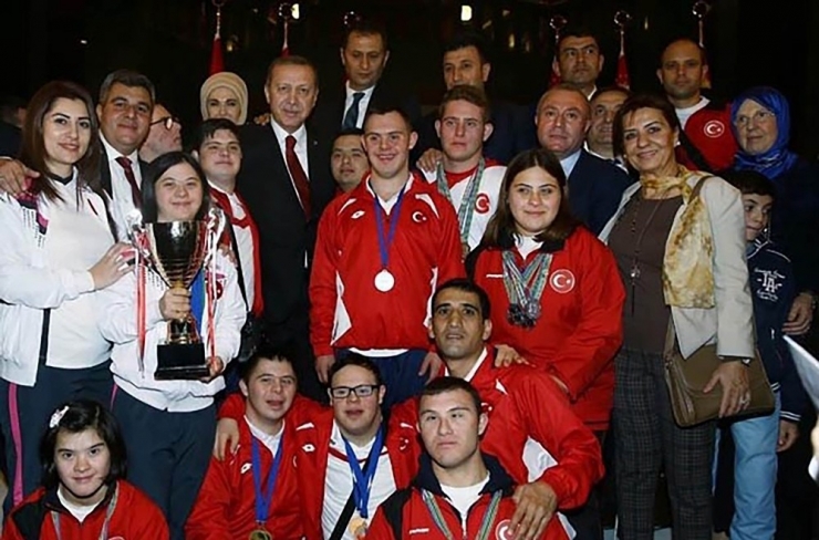 Cumhurbaşkanlığından Milli Sporcu Ali Topaloğlu’na Davet