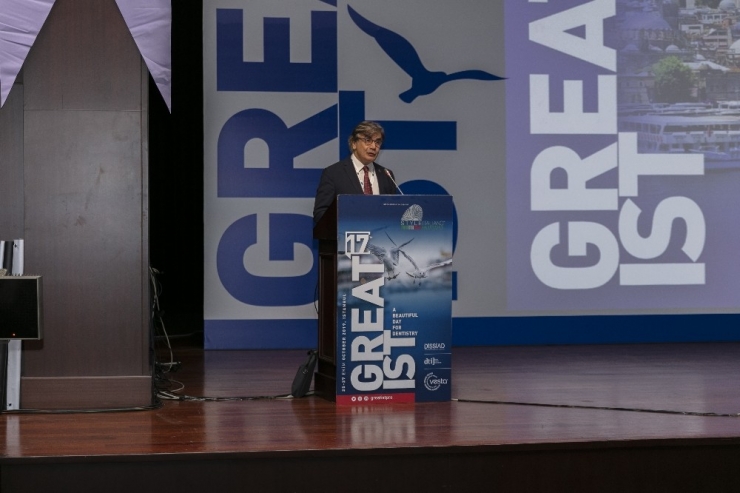 Prof. Dr. Ferman: “Diş Hekimliği Doğrudan Hayat Kalitesini Etkileyen Bir Meslektir”