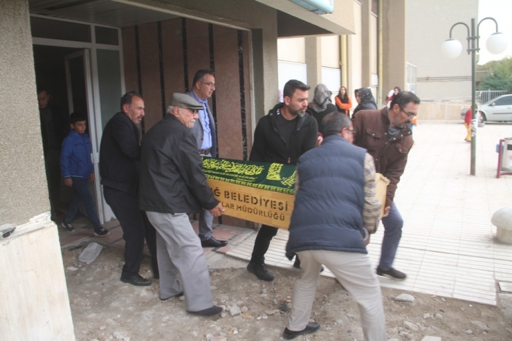 Karbonmonoksit Gazından Zehirlenen Öğretmen Hayatını Kaybetti