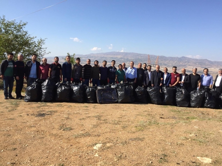 Başkan Dirik, Gönüllüler İle Birlikte Çöp Topladı