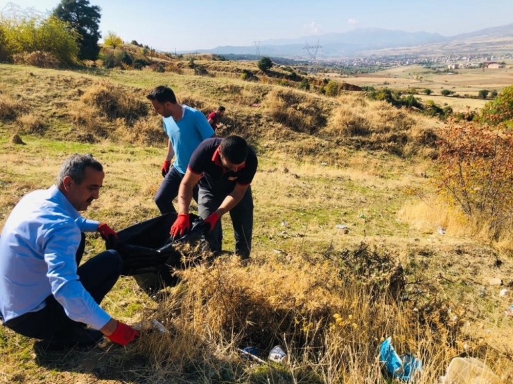 Başkan Dirik, Gönüllüler İle Birlikte Çöp Topladı
