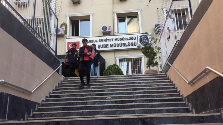 "Örümcek Adam" Gibi Duvara Tırmanan Hırsız Kamerada