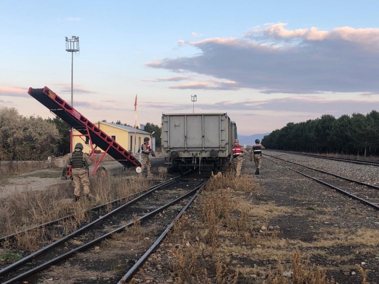 Kars’ta 315 Jandarmanın Katılımıyla ‘Huzur Uygulaması’ Yapıldı