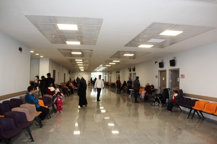Yeni Hastane Hasta Kabulüne Başladı