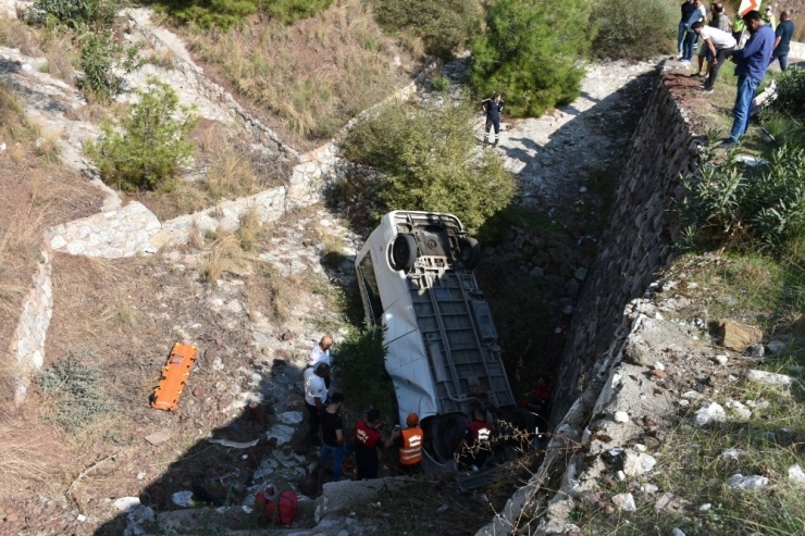 Öğrencilerin Gülser Ablası, Kazada Hayatını Kaybetti