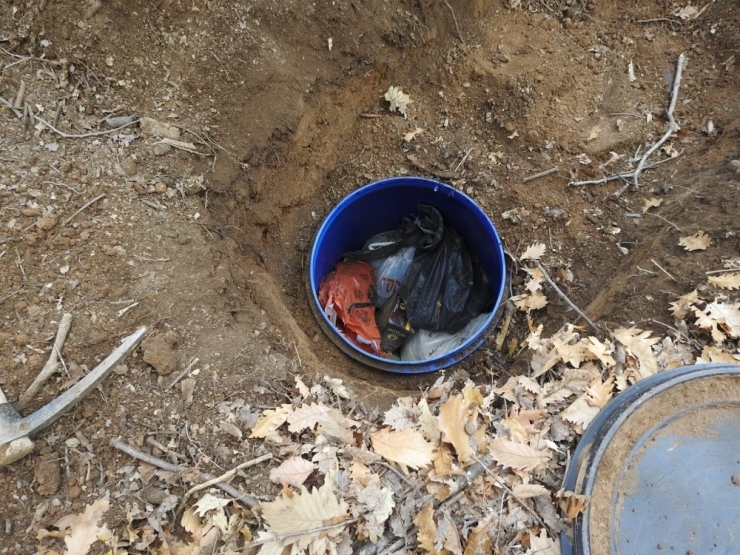 Pkk’ya Ait Silah Ve Mühimmat Ele Geçirildi