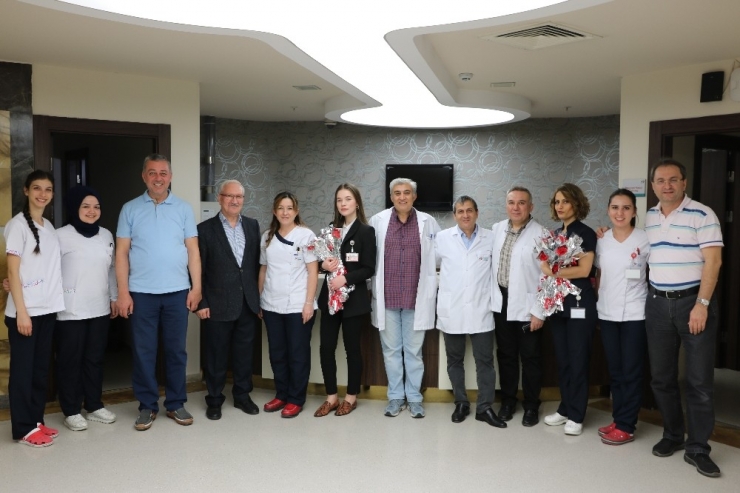 Hastalar, Hak Ve Sorumluluklarını Öğrenmeli