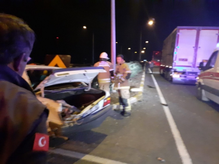 Uşak’ta Tır İle Otomobilin Çarpıştığı Kazada 2 Kişi Yaralandı