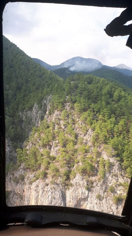 Yıldırım Düşmesi Sonucu Orman Yangını Çıktı