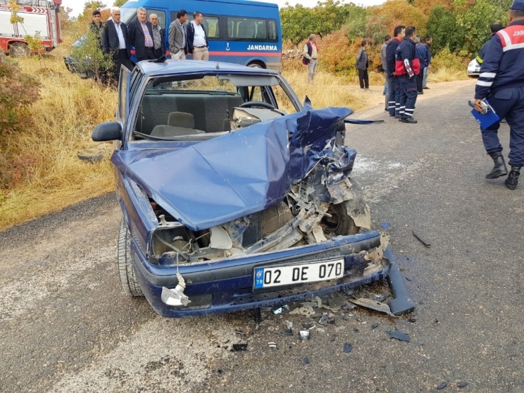 Besni’de Trafik Kazası: 6 Yaralı