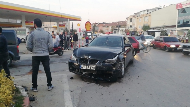 Otomobillerin Çarpışması Kamerada