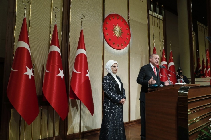 Cumhurbaşkanı Erdoğan: “Rusya Terör Örgütlerinin Çıkarıldığı Bilgisini Yetkili Mercilerimize Verdi”