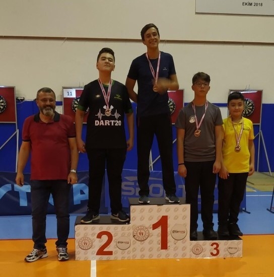 Dart Şampiyonasında Üçüncü Oldu