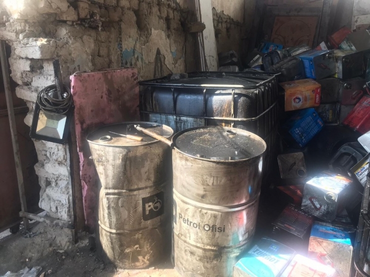 Kamyonette 2 Bin Litre Karışımlı Kaçak Akaryakıt Ele Geçirildi