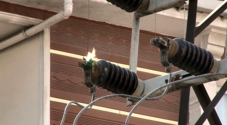 Esenyurt’ta Elektrik Trafosunda Korkutan Görüntü
