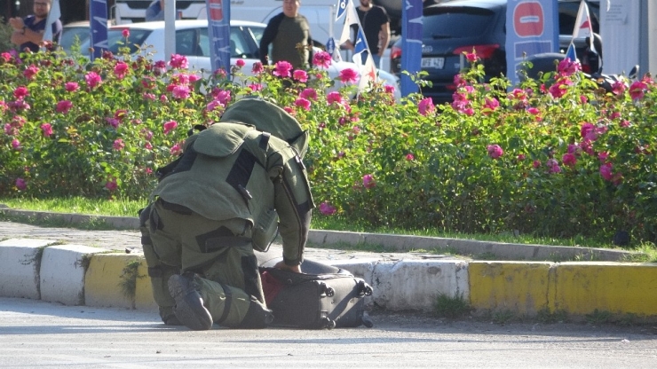 Isparta’da Şüpheli Valizden Erkek Kıyafetleri Çıktı
