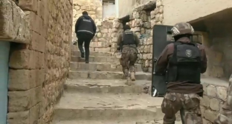 Mardin’de Zehir Tacirlerine Özel Harekat Destekli Şafak Operasyonu