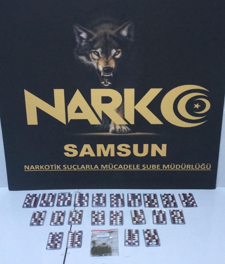 Bonzai Ve 300 Uyuşturucu Hapla Yakalandı