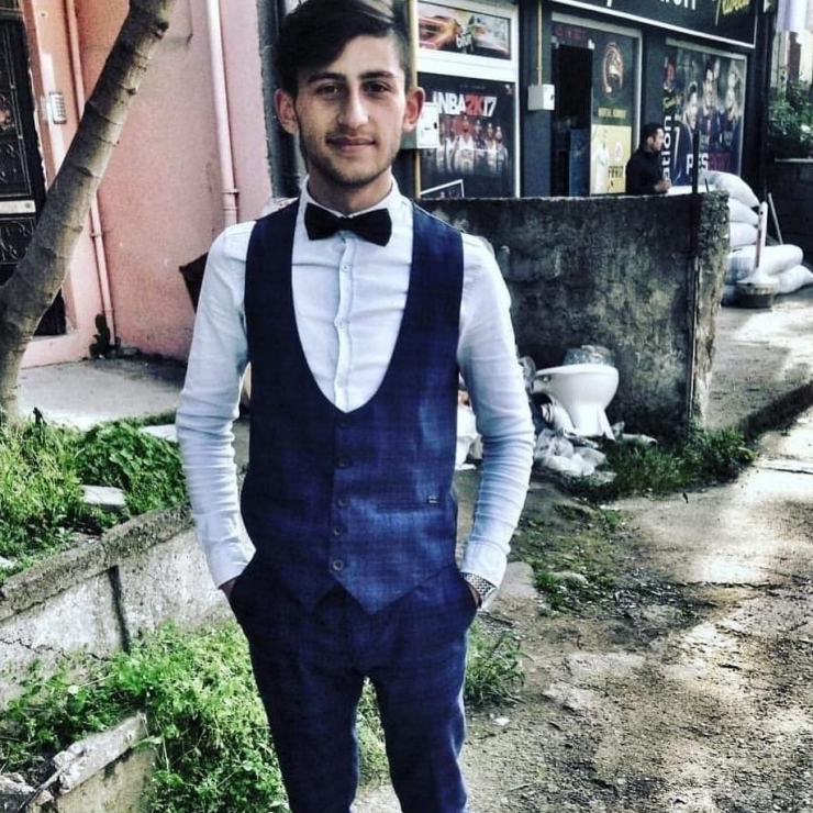 Nişan Hazırlığı Yapan Genç Kazada Hayatını Kaybetti
