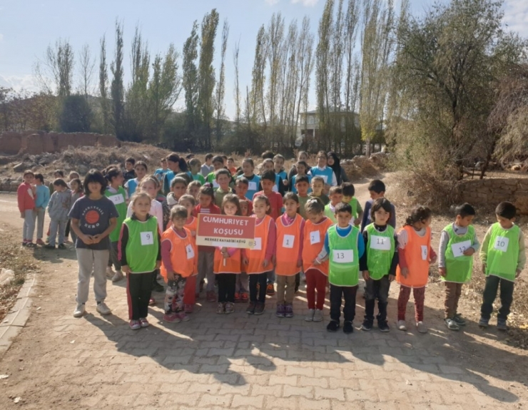 Köyde Cumhuriyet Koşusu