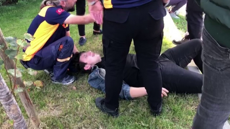 Kavgada Oğlu Dayak Yedi Baba Çılgına Döndü