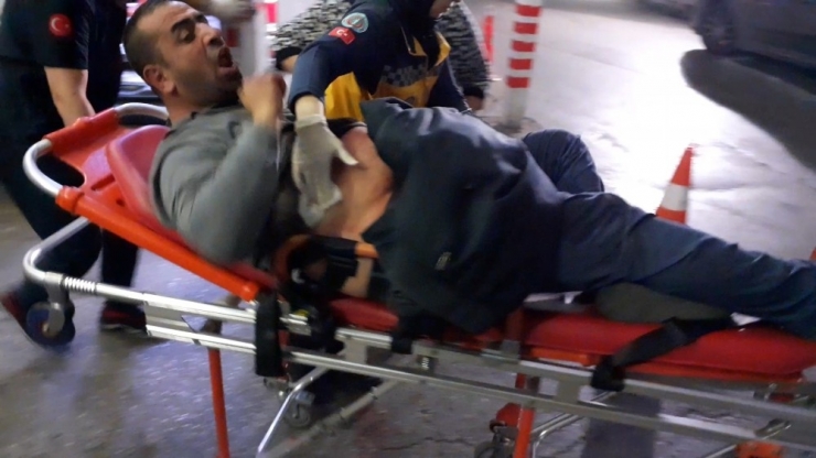 Bursa’da Dayı Yeğen Arasında Borç Kavgası: 2 Yaralı