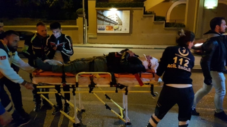 Direksiyon Hakimiyetini Kaybedip Düşen Motosikletli Ağır Yaralandı