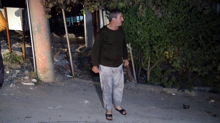 Kavga Ettiği Kardeşini İçeri Kilitleyip Evi Yakıp Kaçtı