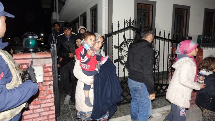 Kuzey Ege’de 74 Düzensiz Göçmen Yakalandı