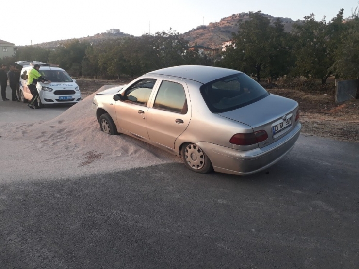 Elazığ’da Trafik Kazası: 2 Yaralı