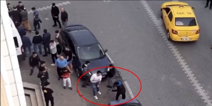 Esenyurt’ta Dehşet Anları Cep Telefonu Kamerasında