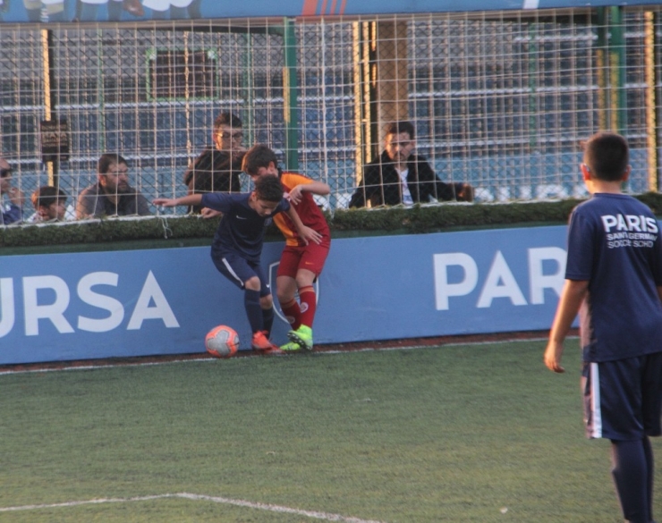 Paris Saint Germain Academy Bursa’da Cumhuriyet Turnuvası