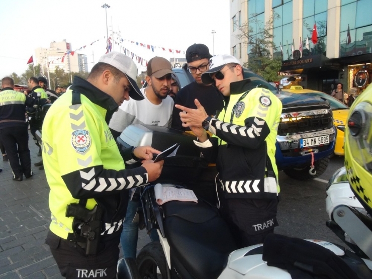 Taksim’de Çakar Kullanan Lüks Cip Sürücüsüne Ceza