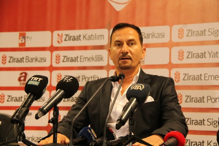 Yanal: "Her 2 Dalda Da Kupa Kaldırmaya Gayret Edeceğiz"