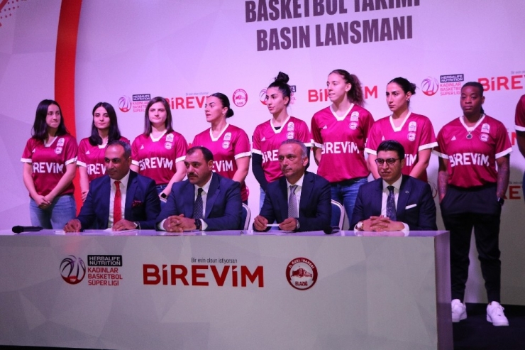 Birevim, Elazığ Kadın Basketbol Takımına Sponsor Oldu