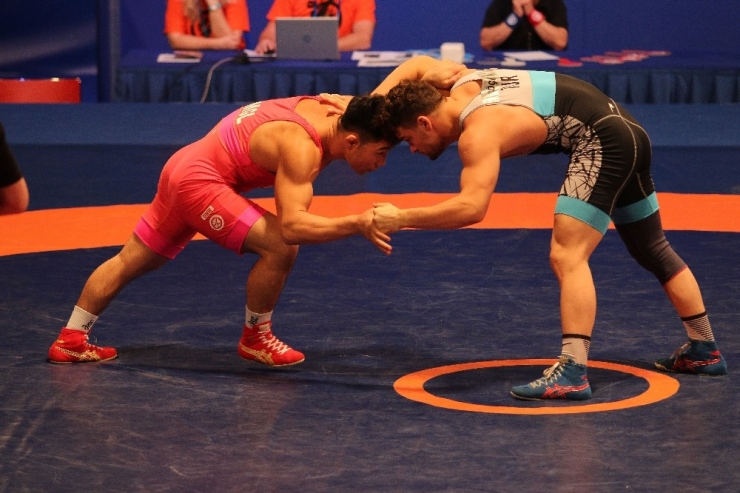 U23 Dünya Güreş Şampiyonası’nda Osman Göçen’den Bronz Madalya