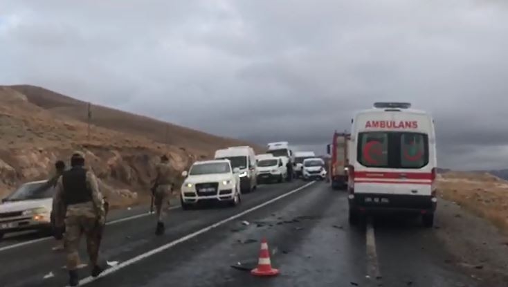 Van’da Trafik Kazası: 3 Ölü, 4 Yaralı