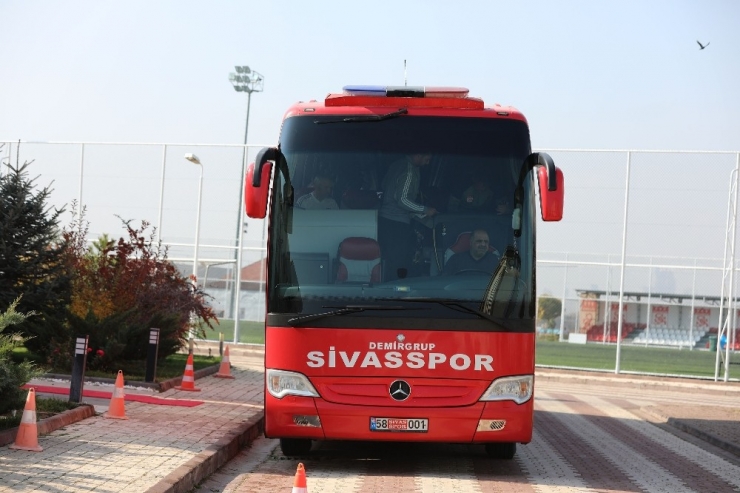 Sivasspor Kupa Maçı İçin Ankara’ya Gitti