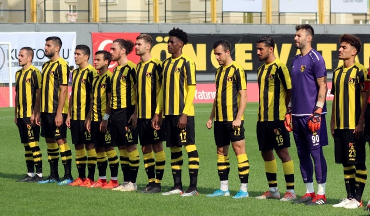 Ziraat Türkiye Kupası: İstanbulspor: 5 - Büyükçekmece Tepecikspor: 2